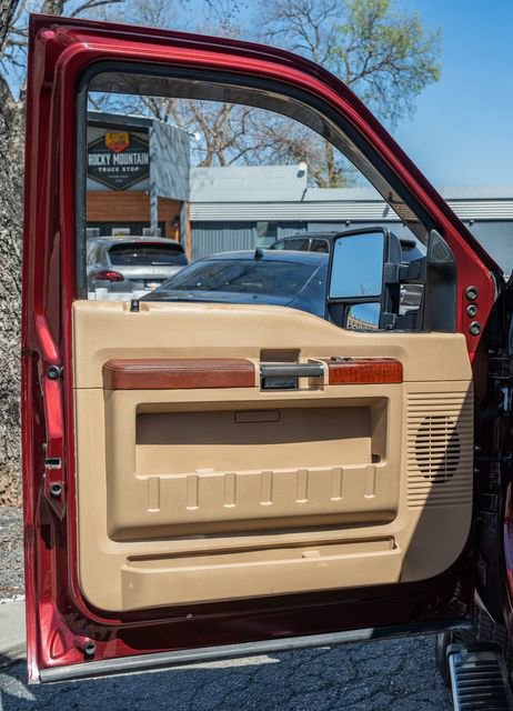 Used 2012 Ford F250 King Ranch w/ King Ranch w/Chrome Pkg image 17