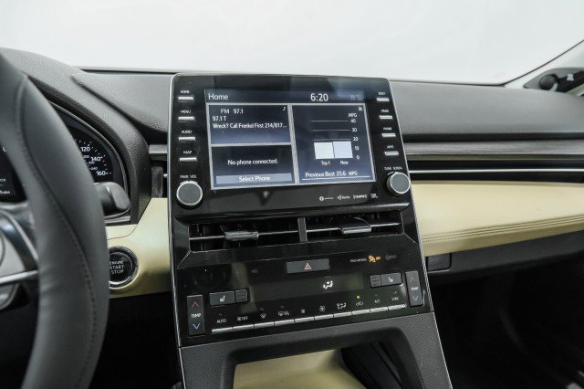 Used 2019 Toyota Avalon XLE w/ Moonroof Package image 27