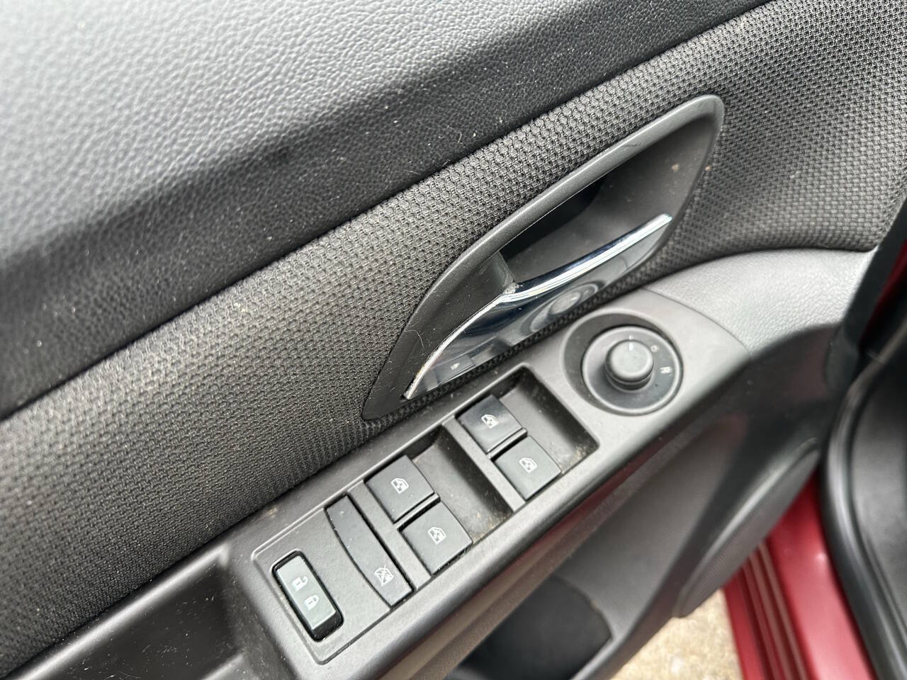 Used 2015 Chevrolet Cruze LT FWD image 18
