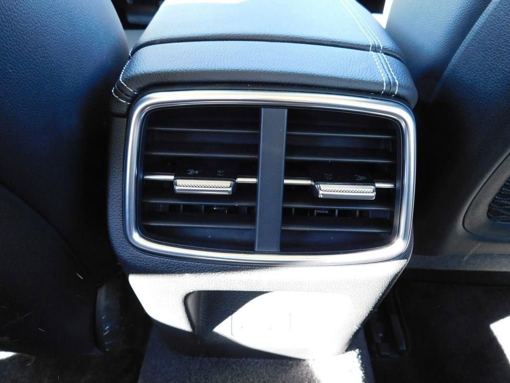 Used 2026 Genesis G70 2.5T image 16