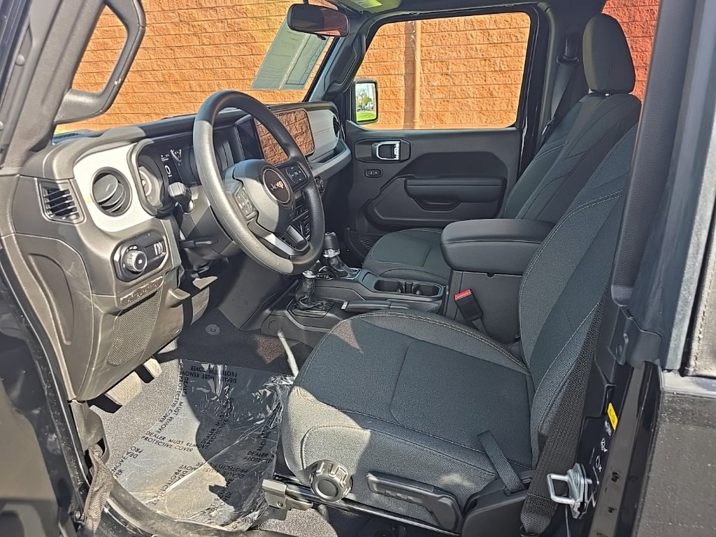 Used 2025 Jeep Wrangler Sport image 13