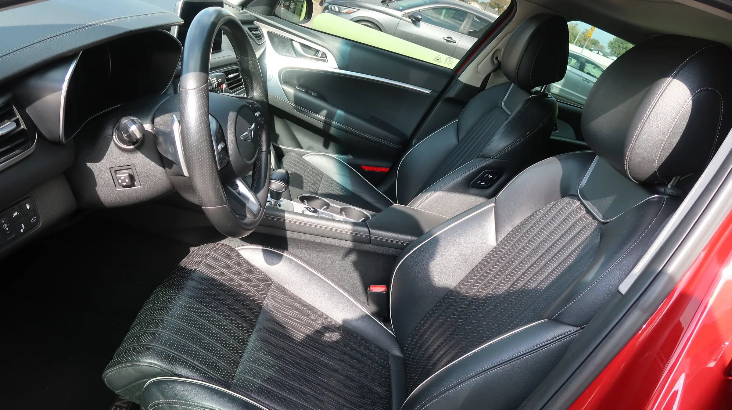 Used 2021 Genesis G70 3.3T RWD image 16