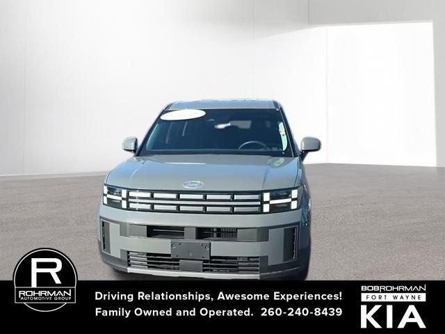 Used 2024 Hyundai Santa Fe SE image 1