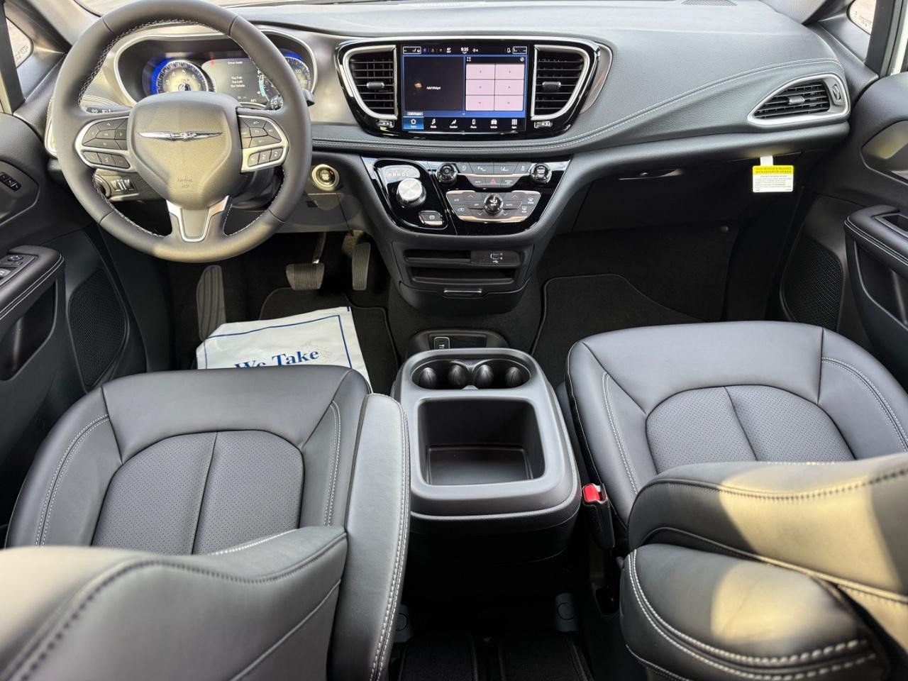 New 2026 Chrysler Pacifica Select FWD image 8