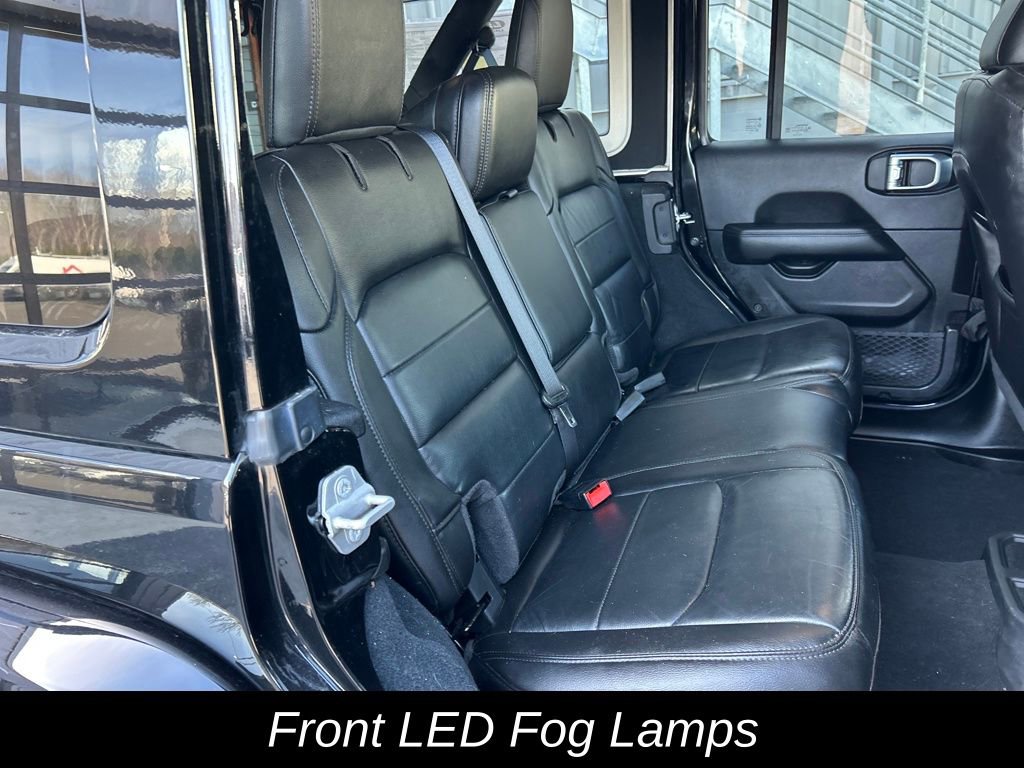 Used 2022 Jeep Wrangler Unlimited Sahara image 25