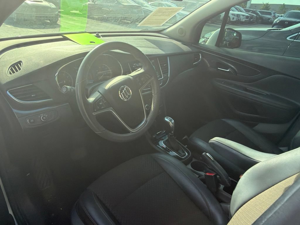 Used 2021 Buick Encore Preferred AWD/4WD image 10