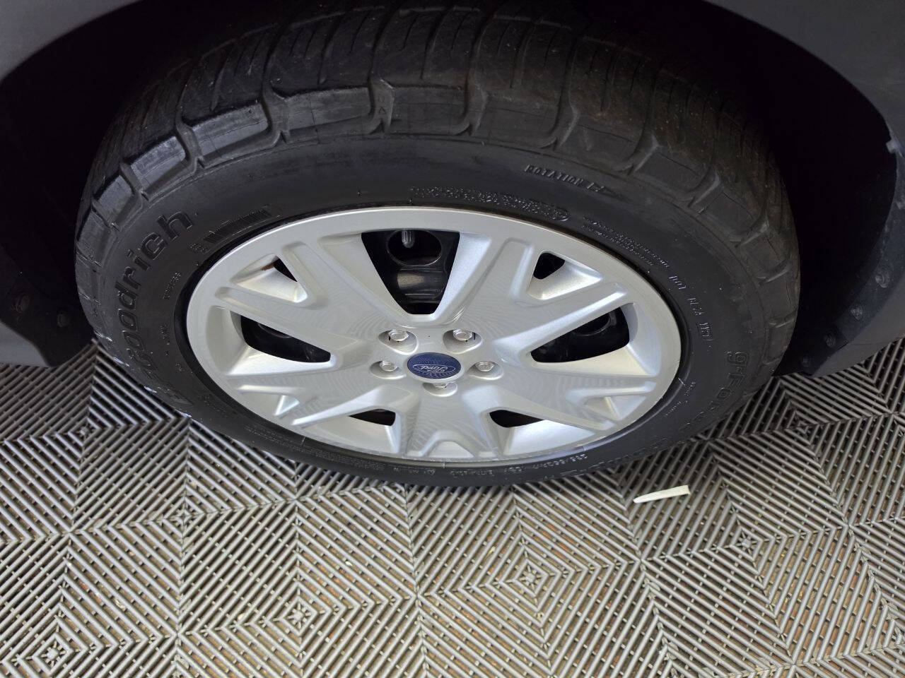 Used 2013 Ford Escape S FWD image 27