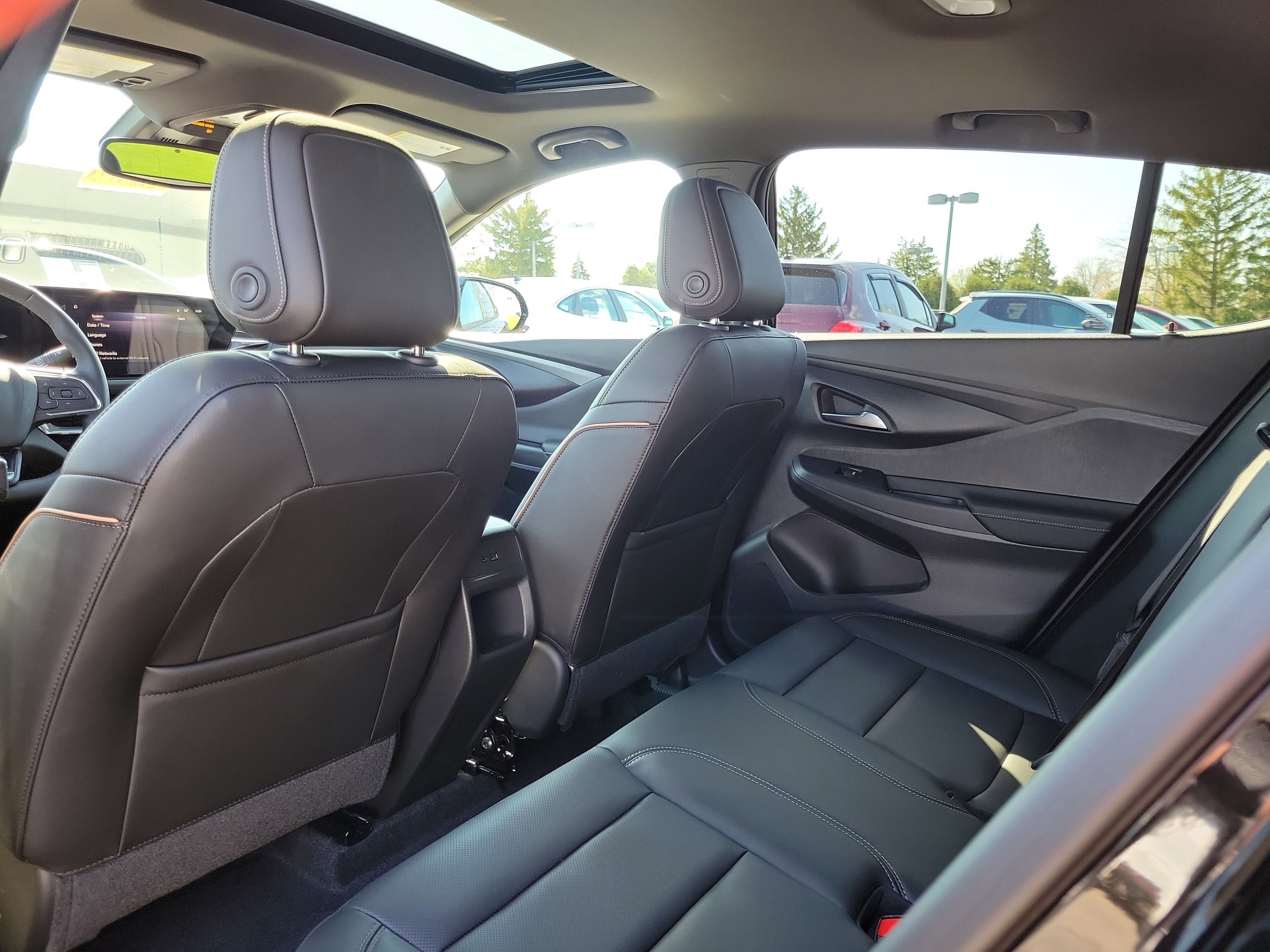 Used 2025 Buick Envista Avenir image 14