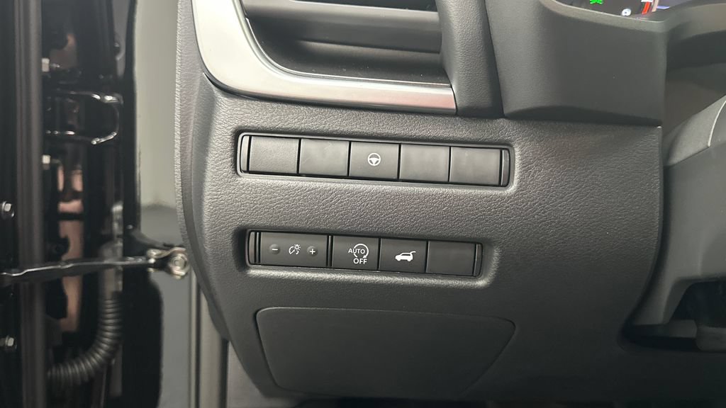 New 2026 Nissan Rogue SV AWD/4WD image 17