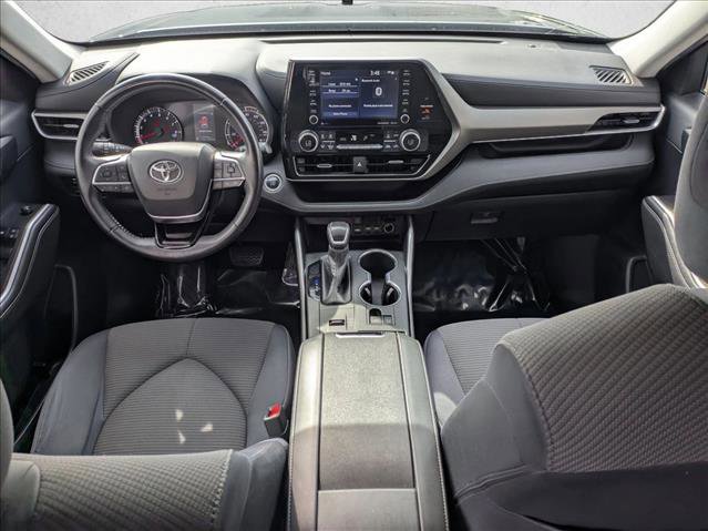 Used 2020 Toyota Highlander LE FWD image 18