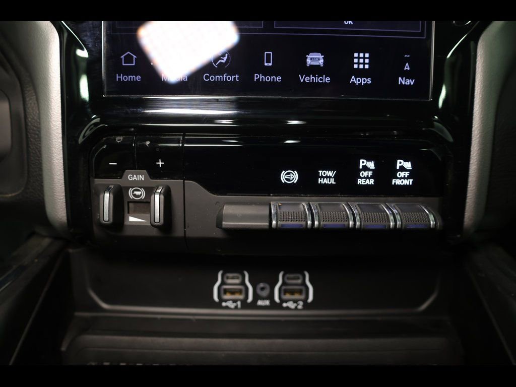 Used 2025 RAM 2500 Laramie w/ Night Edition image 29