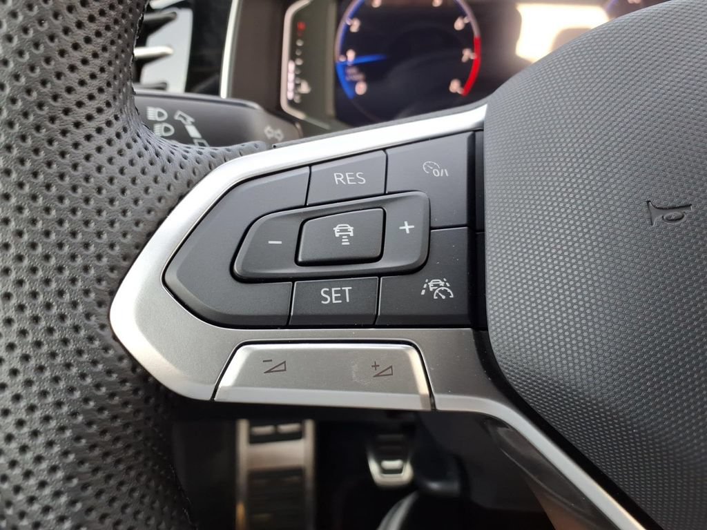 New 2026 Volkswagen Jetta GLI Autobahn FWD image 32