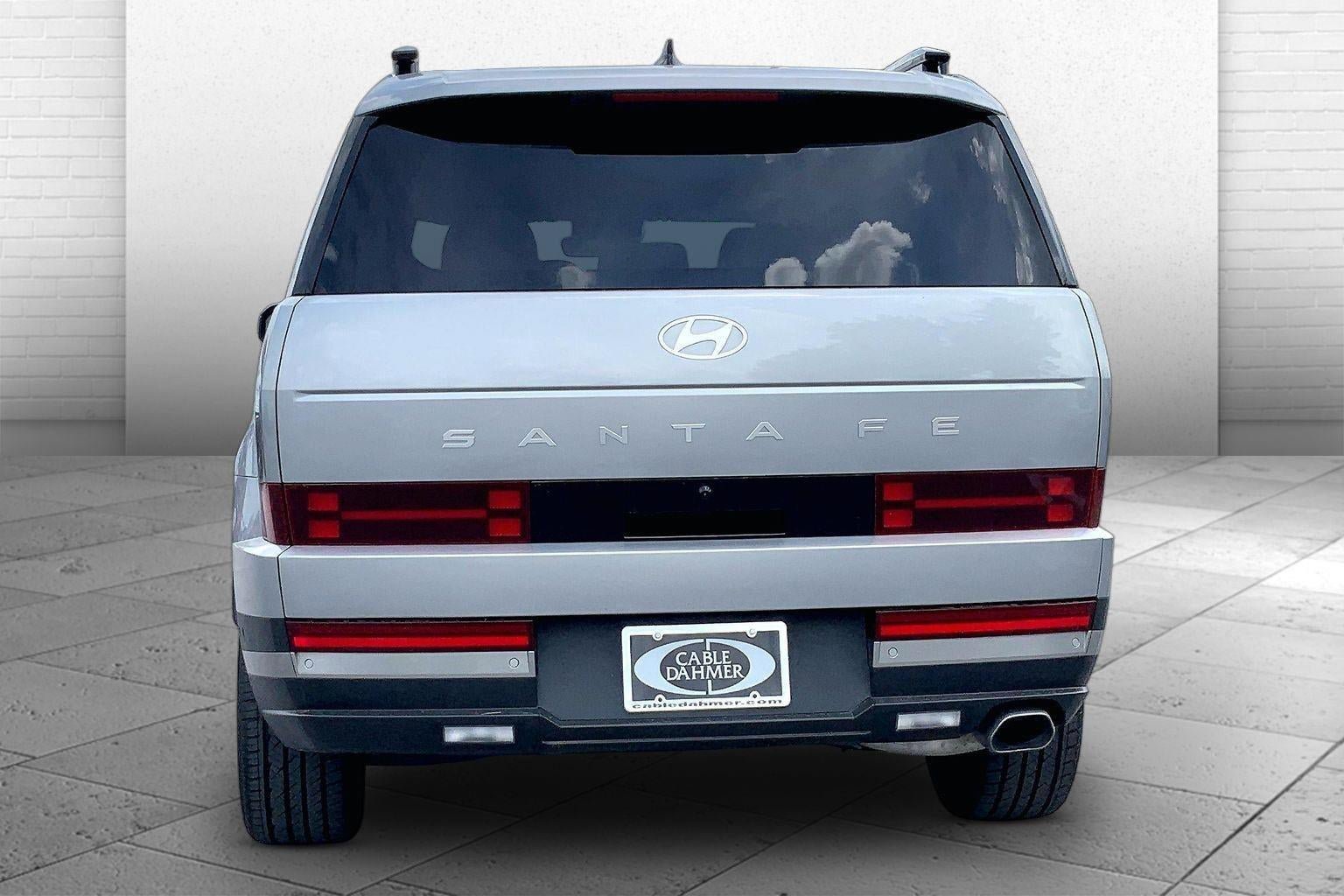 Used 2024 Hyundai Santa Fe Limited FWD image 3