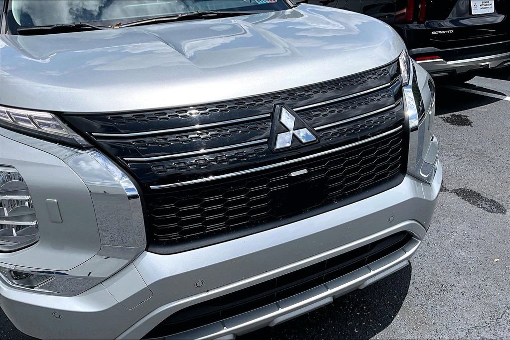 Used 2024 Mitsubishi Outlander SE AWD/4WD image 30
