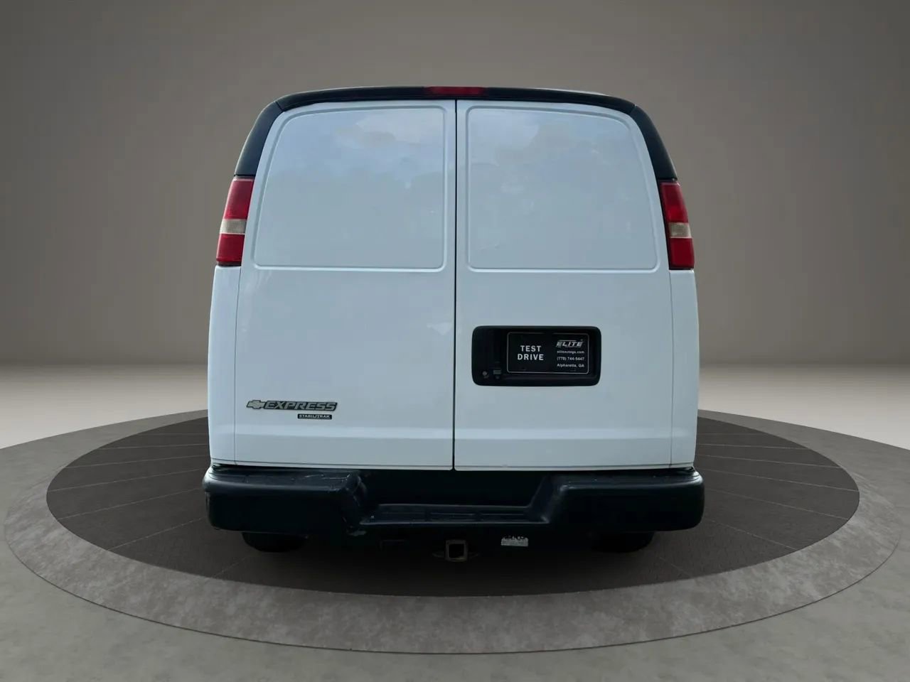Used 2016 Chevrolet Express 2500 image 5