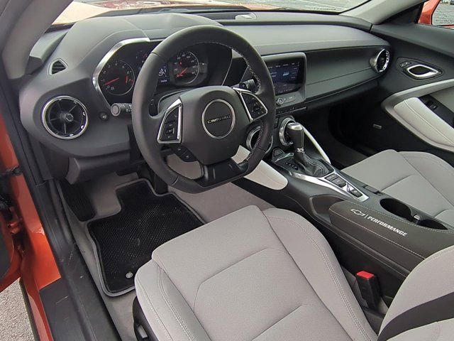 Used 2023 Chevrolet Camaro LT w/ Technology Package image 9