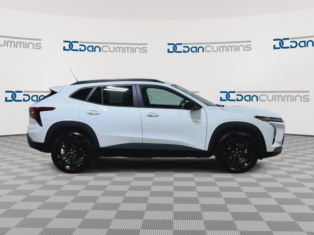 Certified 2026 Chevrolet Trax ACTIV w/ Sunroof Package FWD image 2
