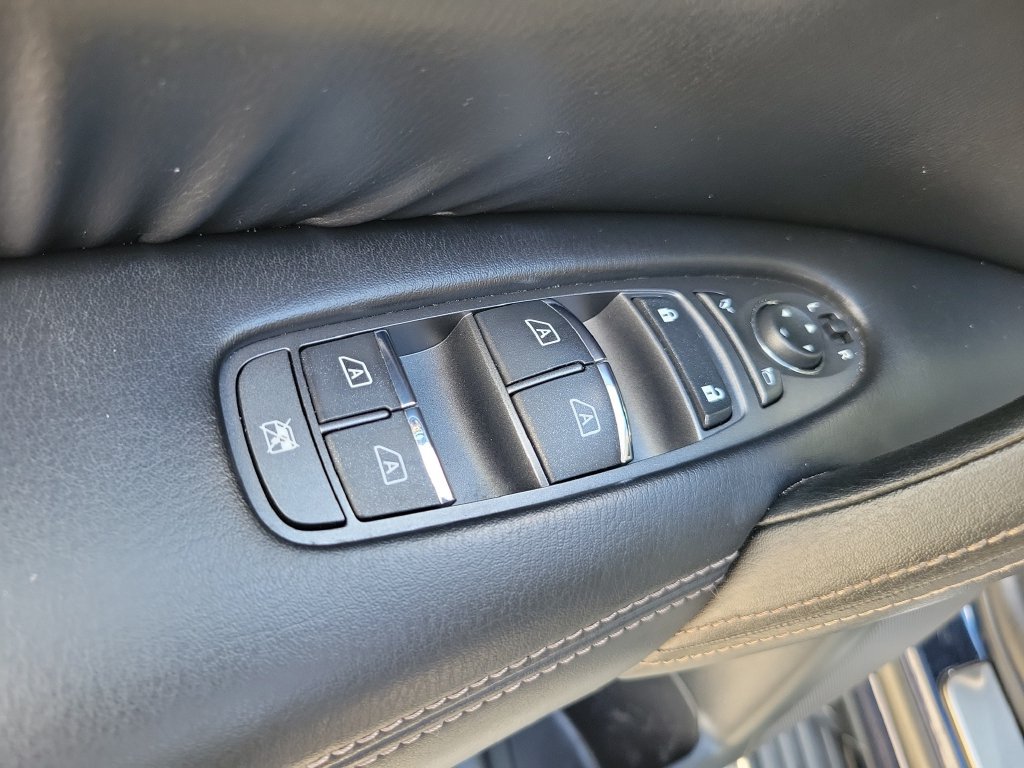 Used 2021 Nissan Armada Platinum w/ Captain's Chairs Package RWD image 23
