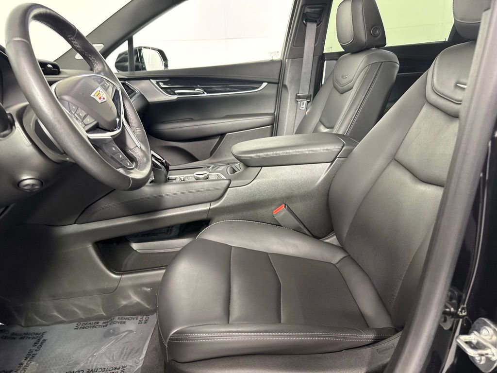 Used 2023 Cadillac XT5 Premium Luxury image 13