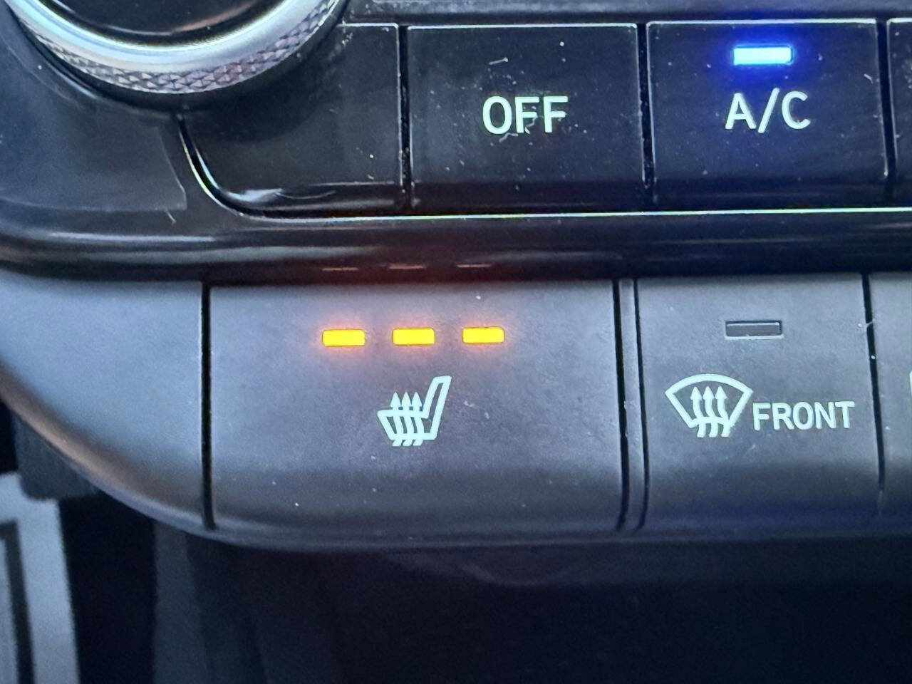 Used 2023 Hyundai Elantra SEL w/ Convenience Package image 25