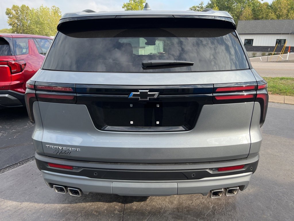 New 2026 Chevrolet Traverse LT w/ LPO, Floor Liner Package image 4