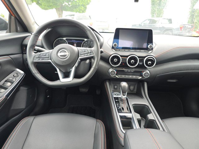 Used 2024 Nissan Sentra SR w/ SR Premium Package image 20