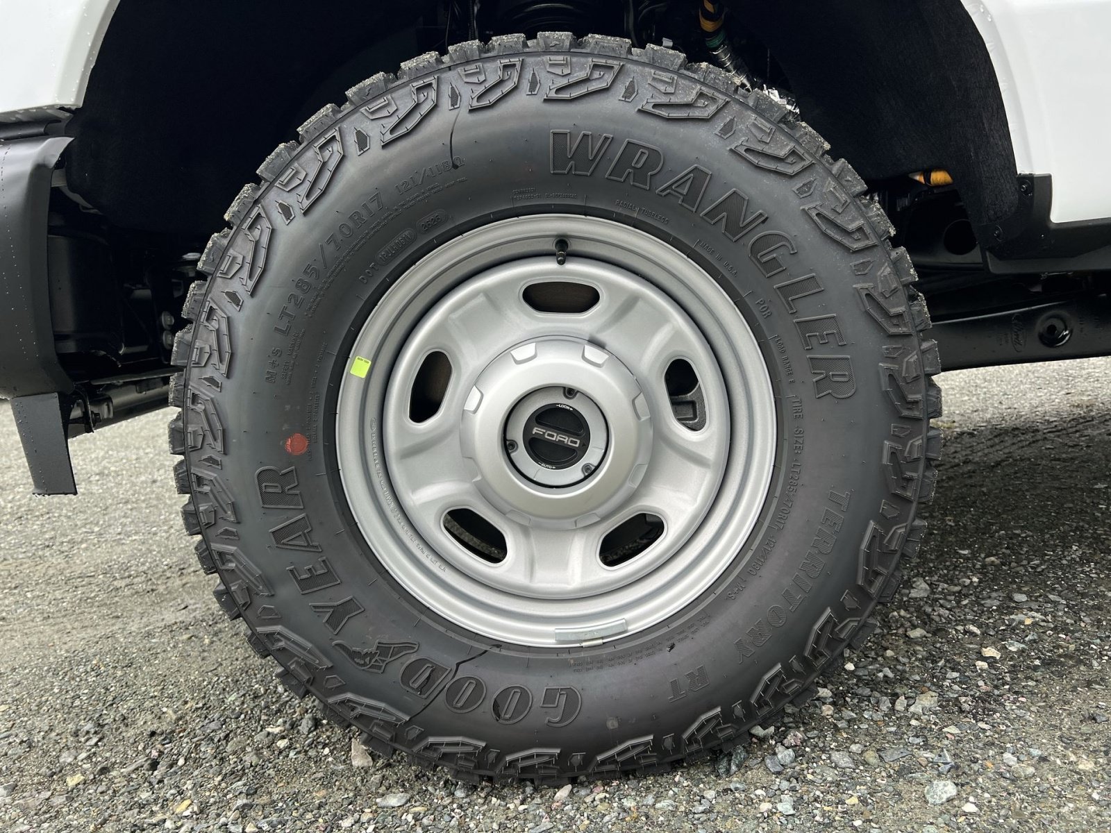 New 2027 Ford F250 XL w/ XL Off-Road 33" Tire Package AWD/4WD image 12