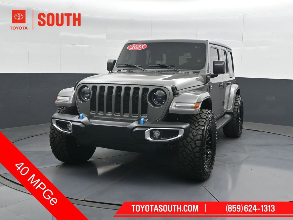 Used 2023 Jeep Wrangler Unlimited Sahara w/ Cold Weather Group AWD/4WD image 6