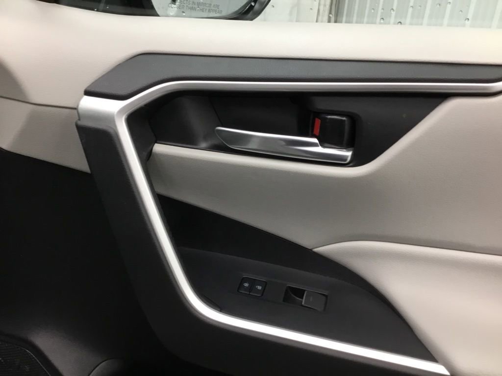 Used 2023 Toyota RAV4 XLE image 26