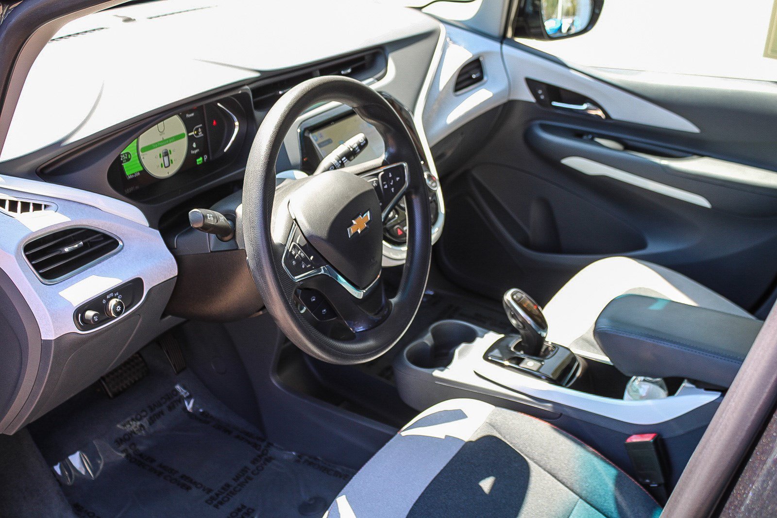 Used 2021 Chevrolet Bolt LT FWD image 19