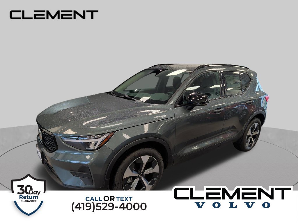 New 2026 Volvo XC40 B5 Core w/ Climate Package AWD/4WD 360° Tour