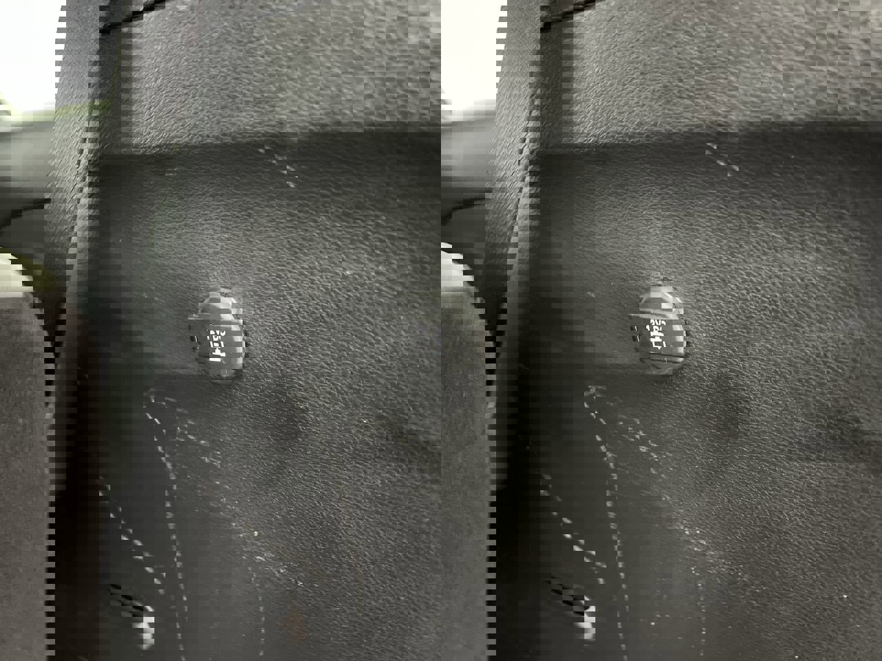 Used 2025 Chrysler Pacifica Select image 29