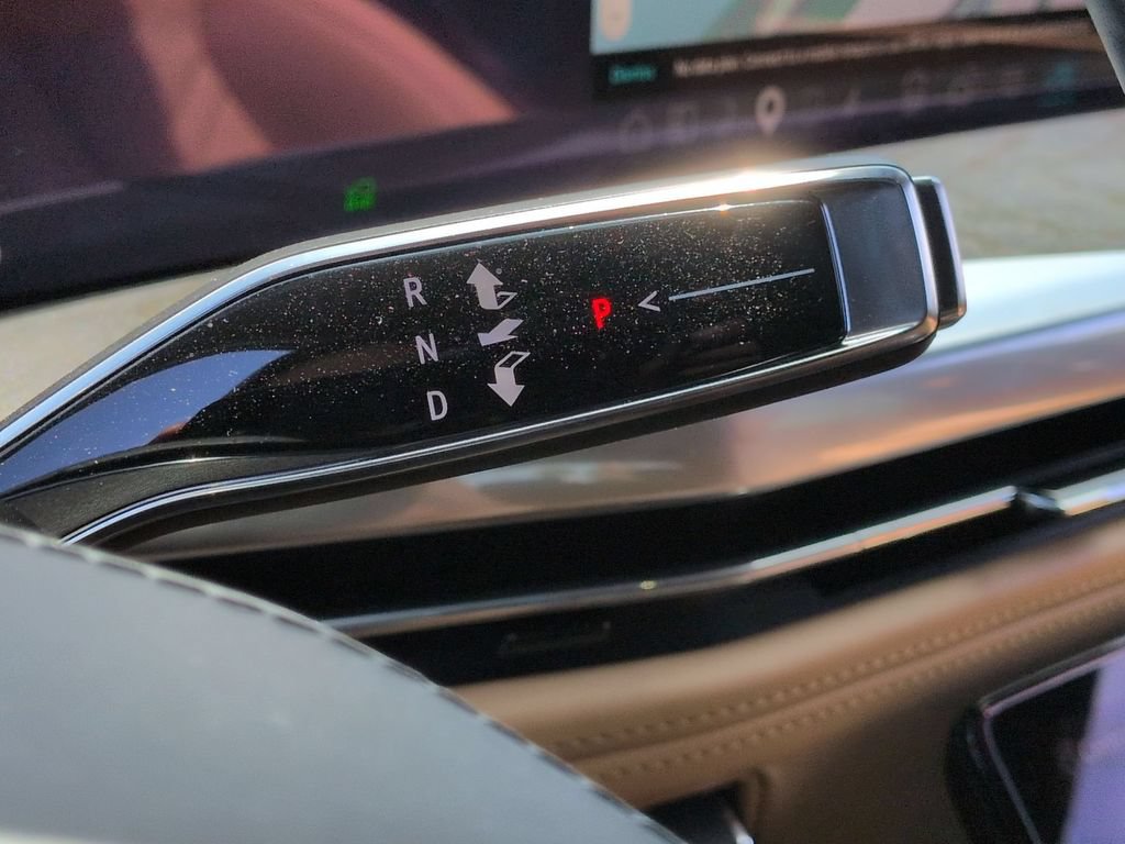 Certified 2025 Cadillac Escalade IQ Luxury 2 AWD/4WD image 17