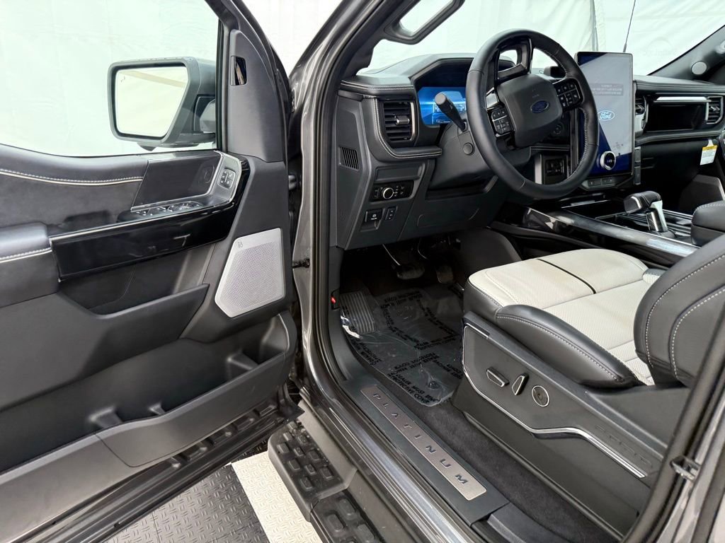 New 2025 Ford F150 Lightning Platinum image 29