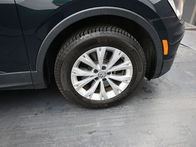 Used 2018 Volkswagen Tiguan S FWD image 40