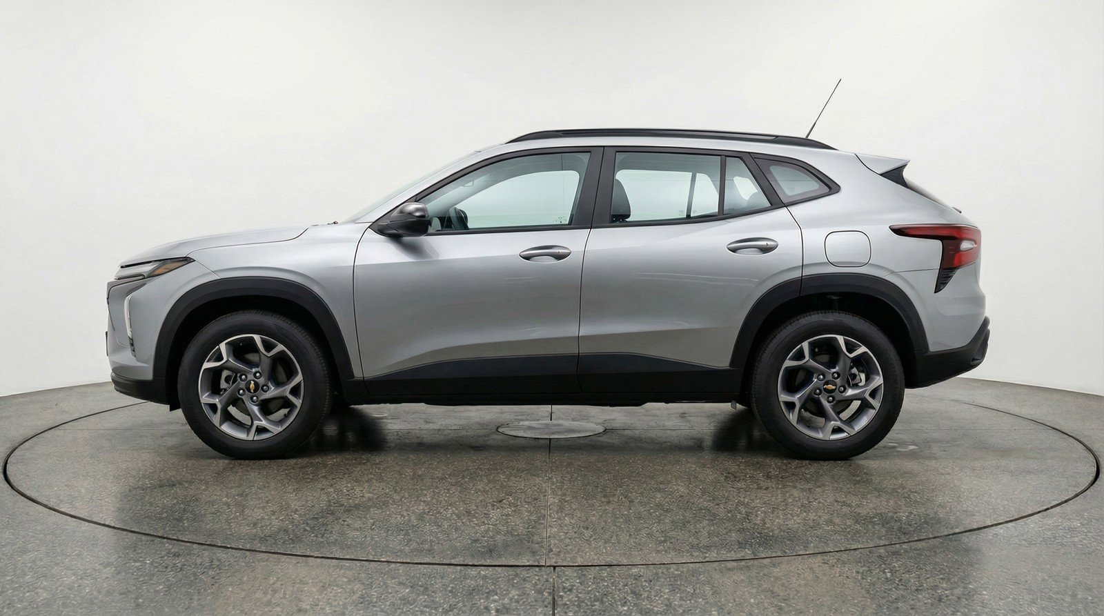 Used 2025 Chevrolet Trax LT image 5