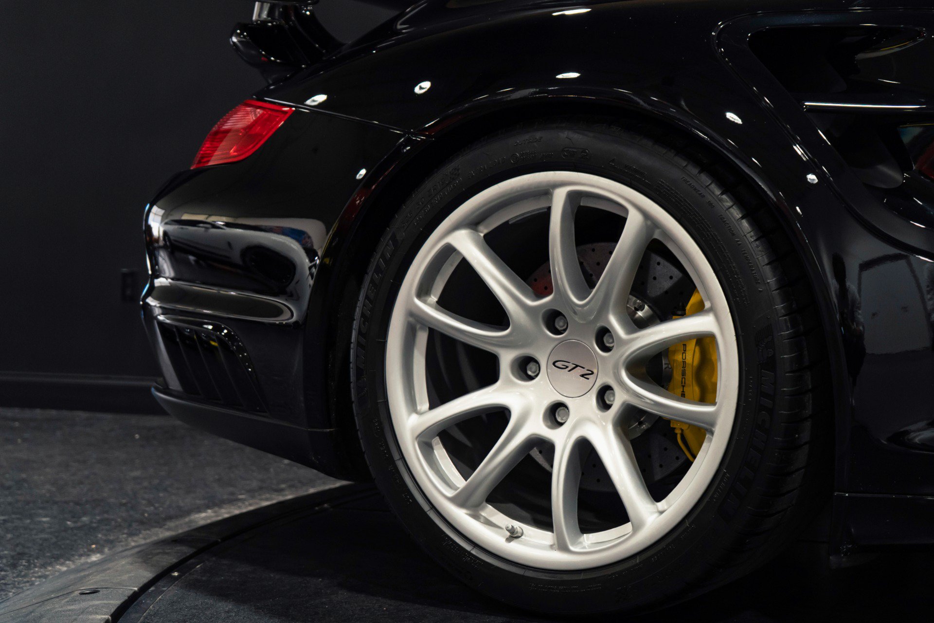 Used 2008 Porsche 911 GT2 RWD image 7