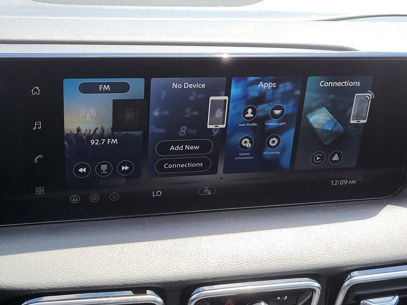 New 2027 Nissan Sentra SV w/ Floor Mat Package FWD image 20