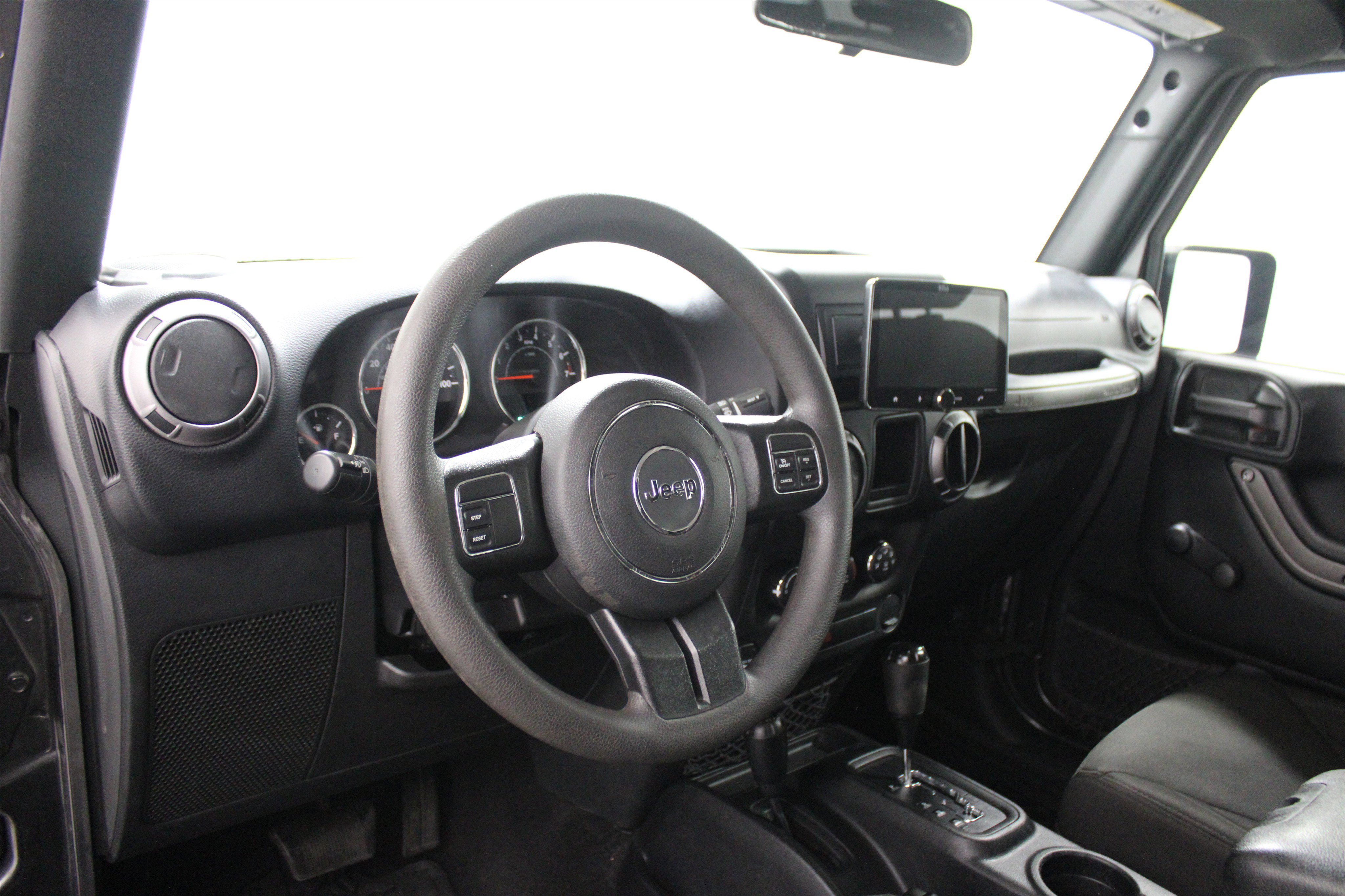 Used 2018 Jeep Wrangler Unlimited Sport image 2