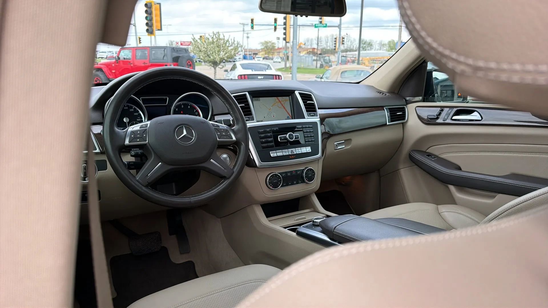 Used 2015 Mercedes-Benz ML 350 4MATIC image 50