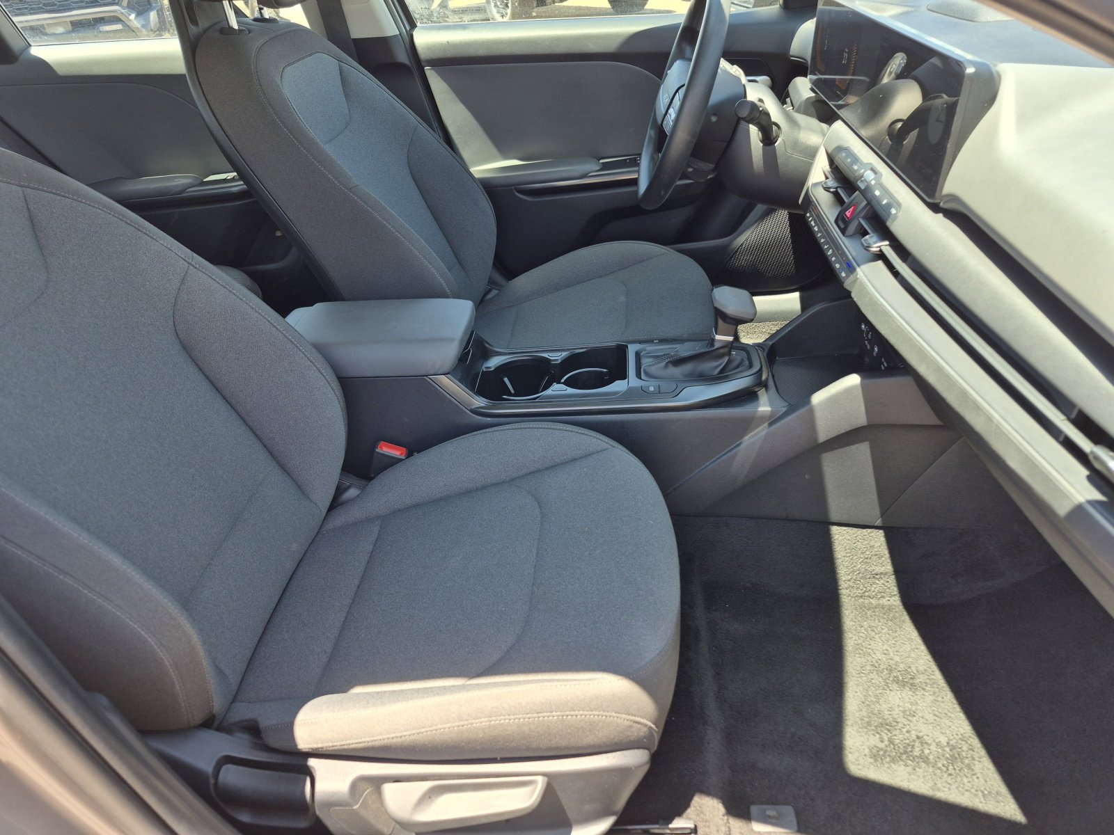 Used 2025 Kia K4 FWD image 22