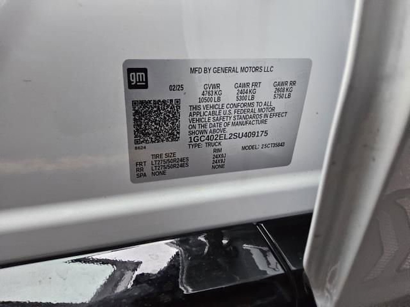 Certified 2025 Chevrolet Silverado EV RST AWD/4WD image 22