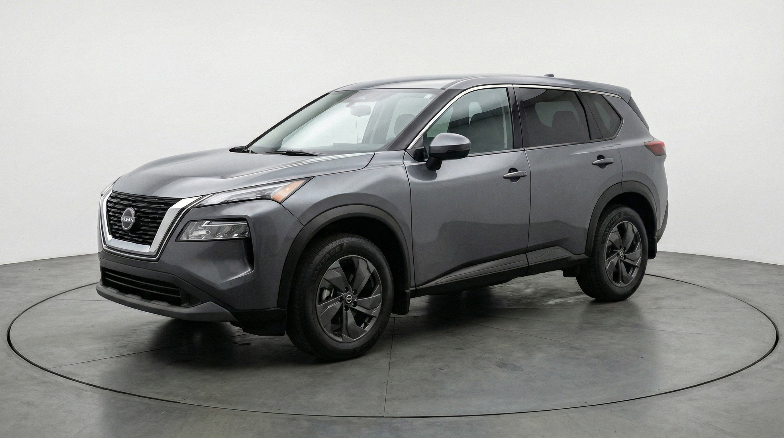 Used 2025 Nissan Rogue SV AWD/4WD image 3