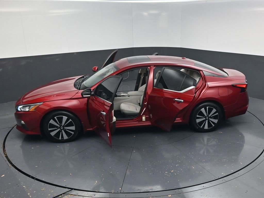 Used 2022 Nissan Altima 2.5 SV w/ SV Premium Package image 26
