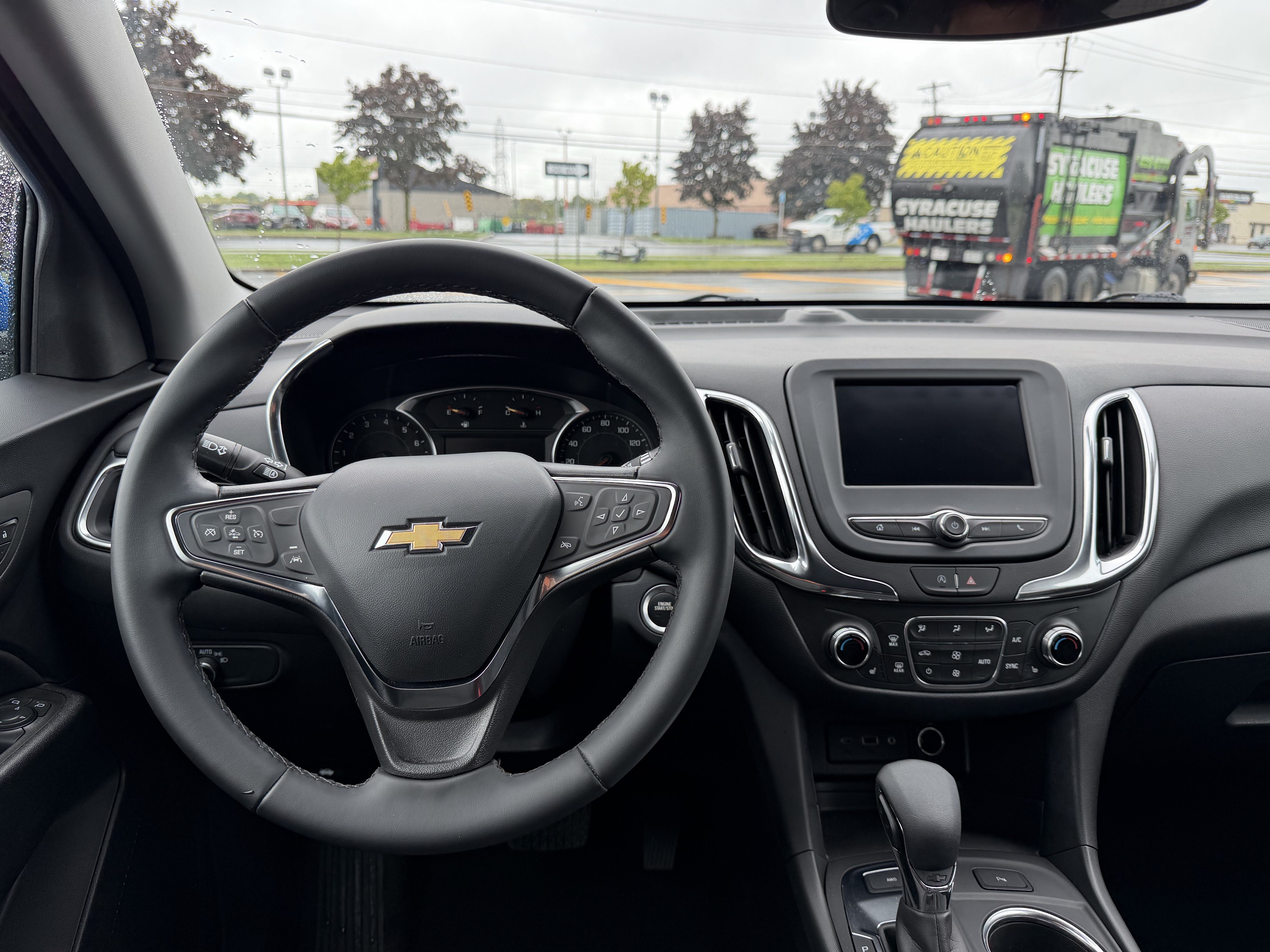 Used 2024 Chevrolet Equinox LT AWD/4WD image 12