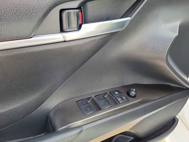 Used 2023 Toyota Camry SE FWD image 16