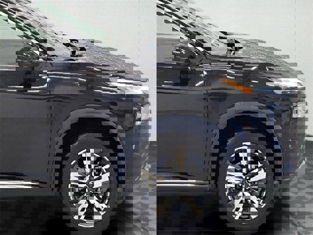 Used 2023 Nissan Rogue SL w/ SL Premium Package image 6