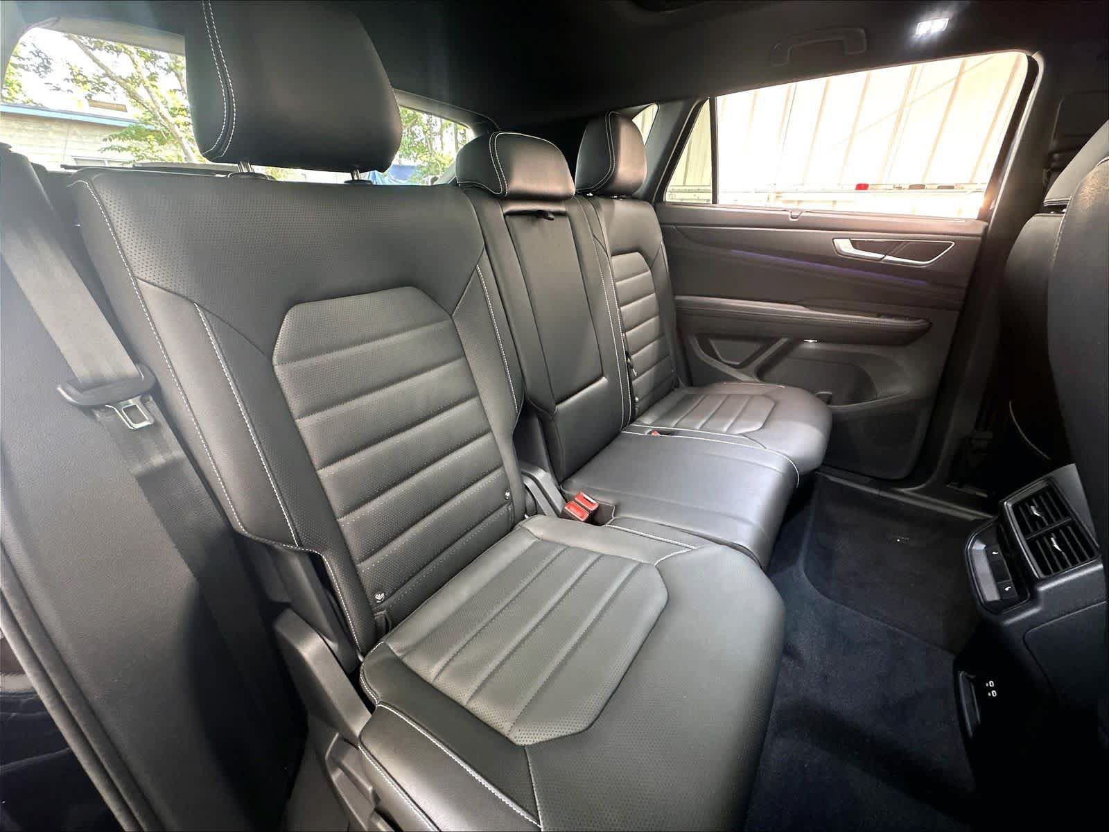 New 2026 Volkswagen Atlas Cross Sport SEL R-Line AWD/4WD image 10