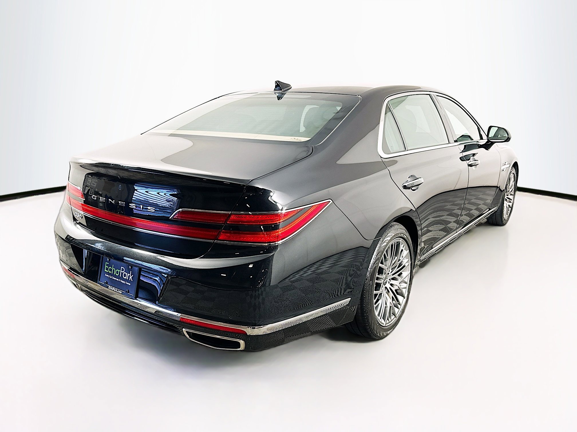 Used 2022 Genesis G90 3.3T Premium RWD image 9