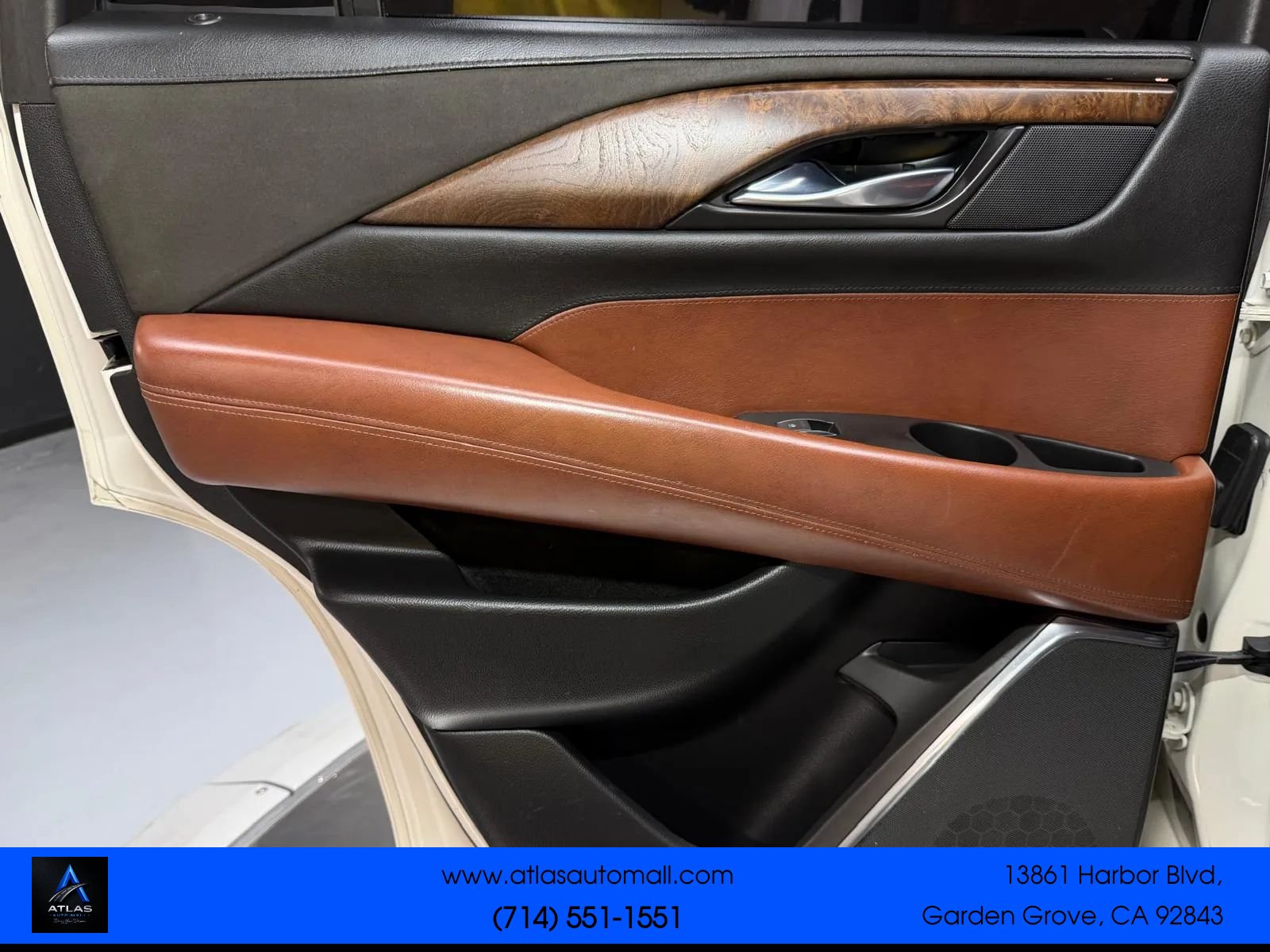 Used 2015 Cadillac Escalade Premium AWD/4WD image 19